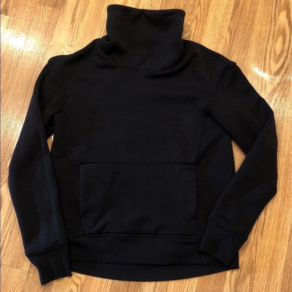 Lululemon black pullover
